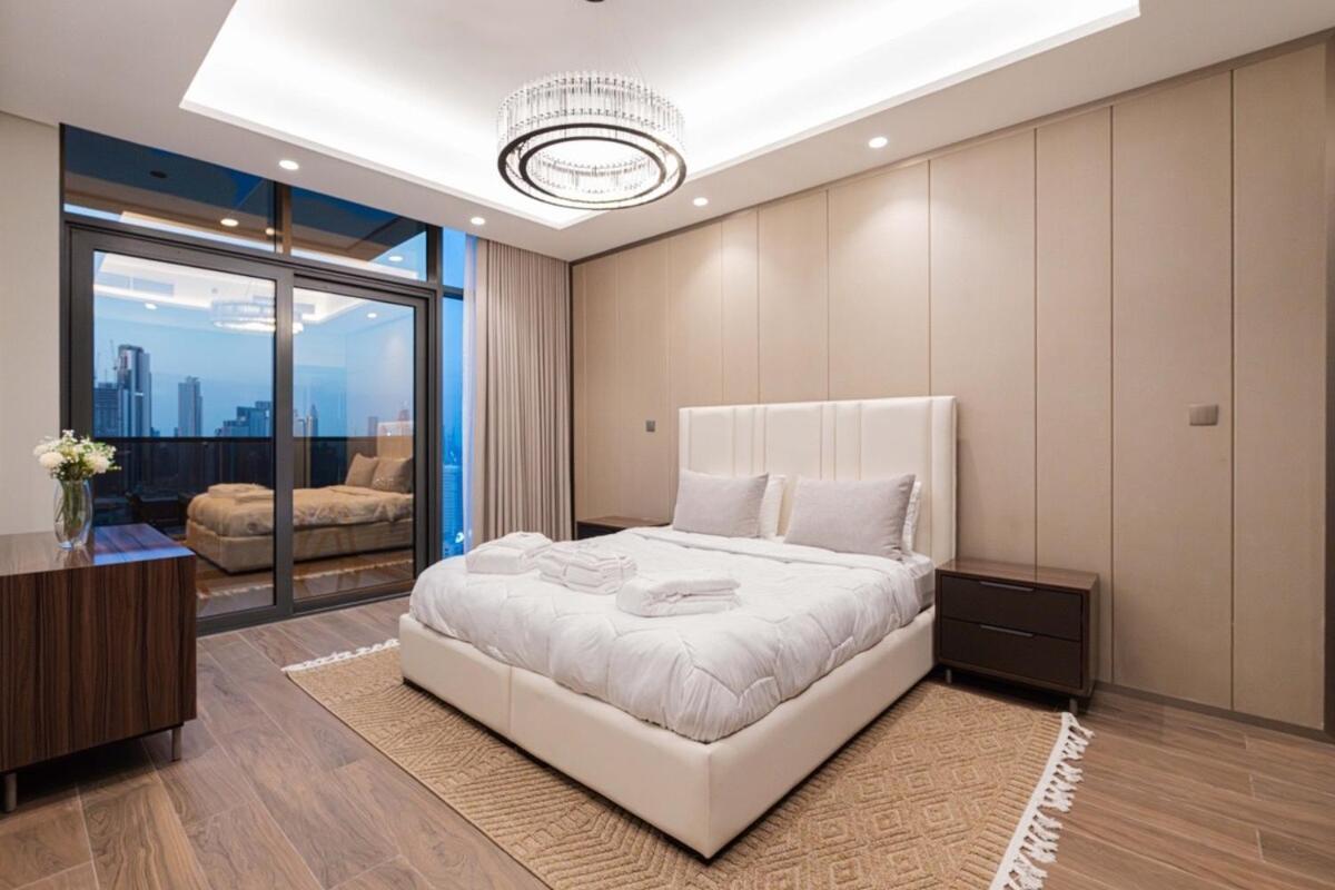 Full Burj Khalifa View 41 Floor Apartment