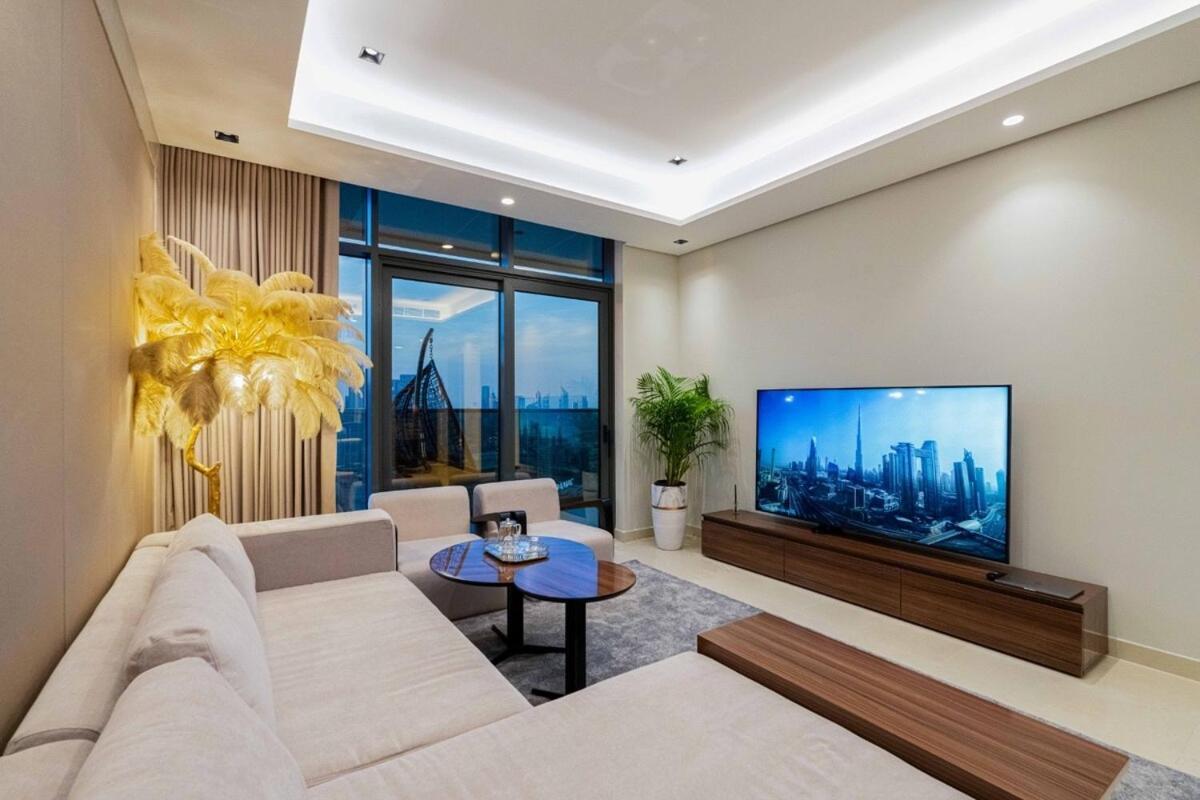Full Burj Khalifa View 41 Floor Apartment *