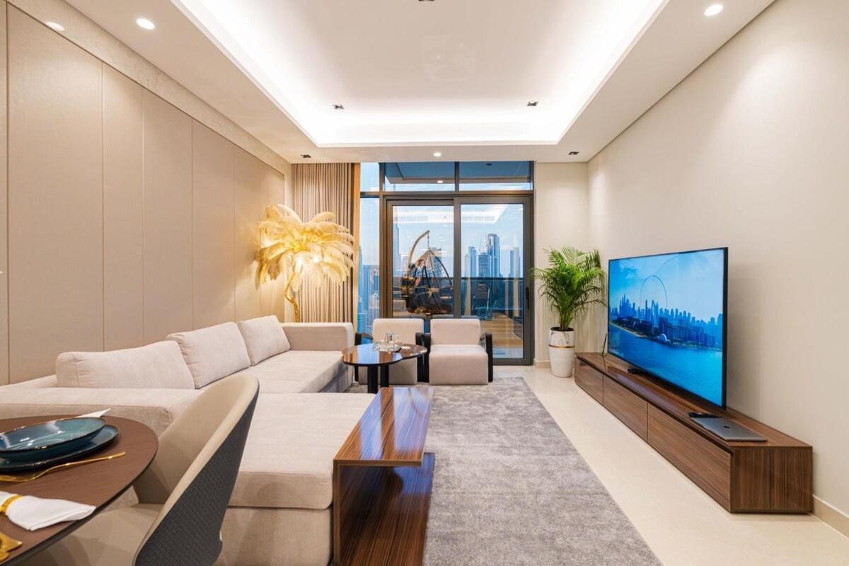 Full Burj Khalifa View 41 Floor Apartment *